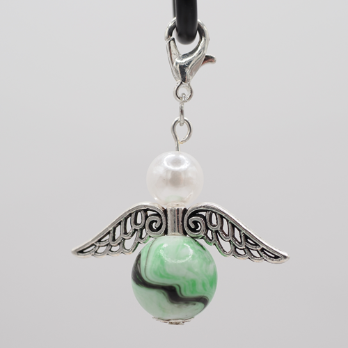Schutzengel mit Marmorperle pastell grün Schutzengel mit Marmorperle pastell grün