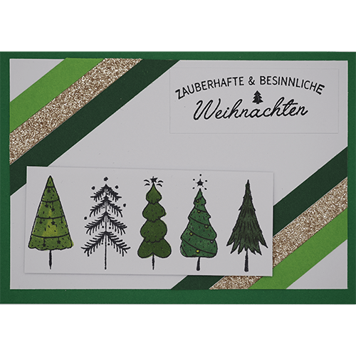 Weihnachtskarte mit Tannenbäumen dunkelgrün